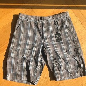 Men’s shorts size 36 checkered 100% cotton
Great for summer 
BIN5-125